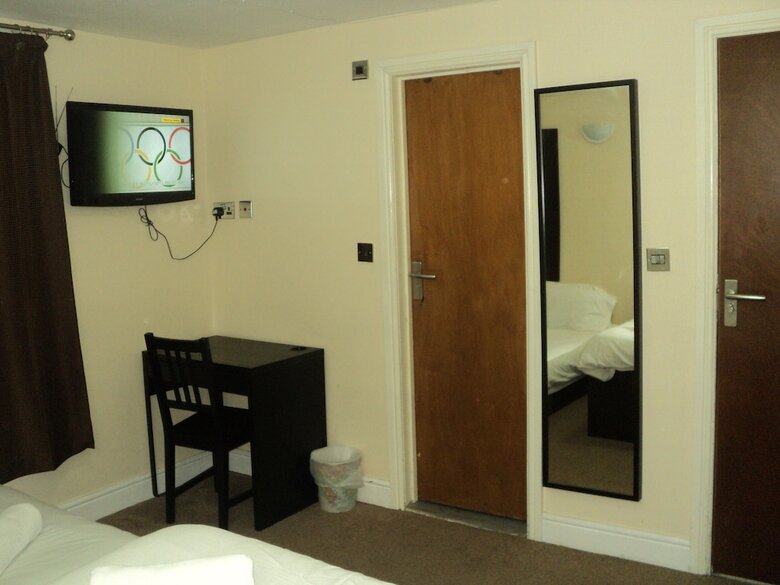 New Globe Hotel