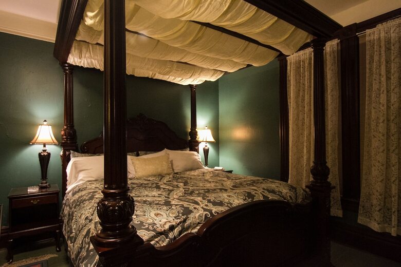 Bed & Breakfast Swantown Inn