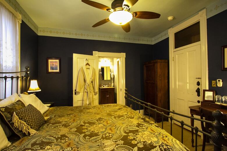 Bed & Breakfast Swantown Inn