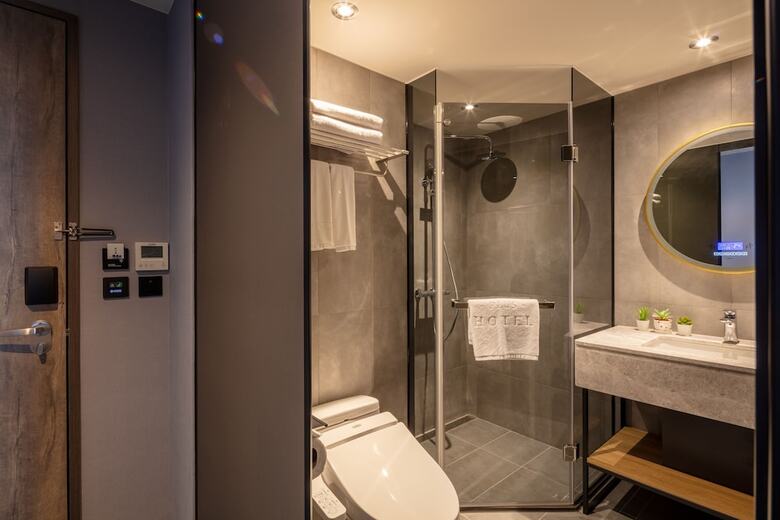 Roaders Plus Hotel Taipei Station