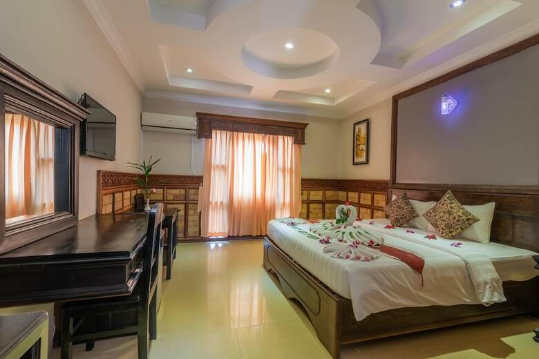 Kings Luxury Hotel