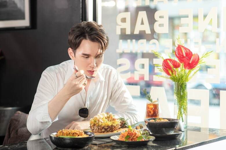 The Gravitique Hotel Khaosan