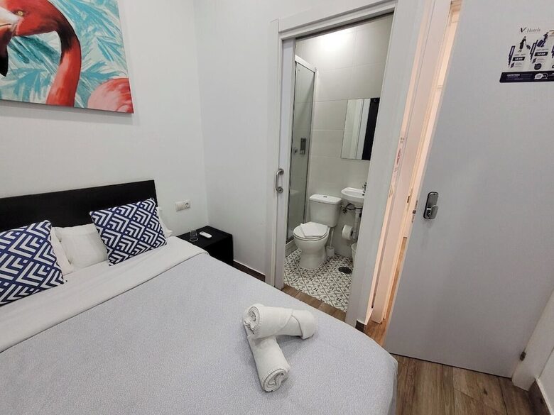 Hotel Ayz Elcano - Auto Check-in Property