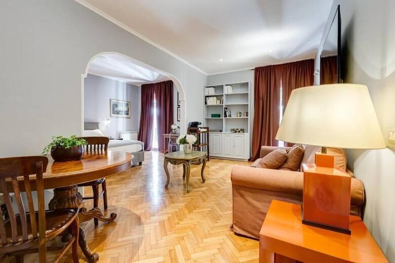 Rome Frattina 27