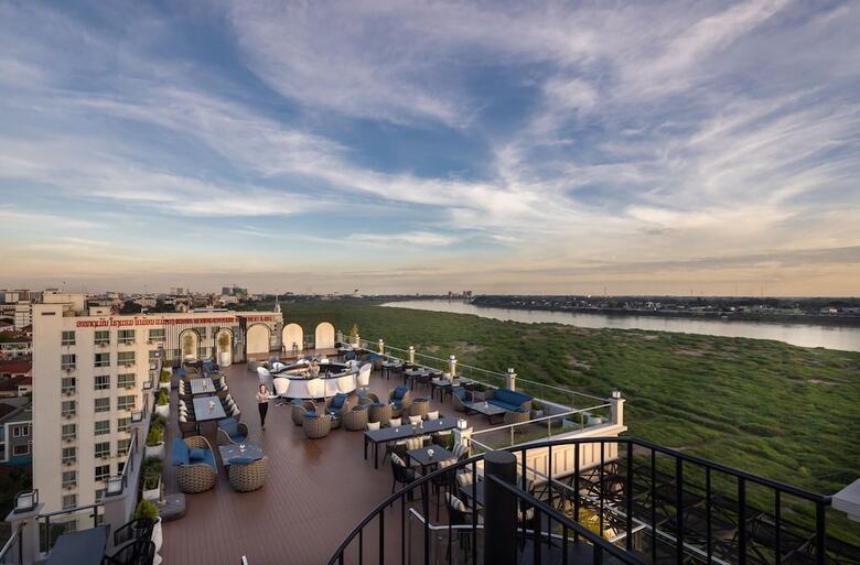 Eastin Hotel Vientiane