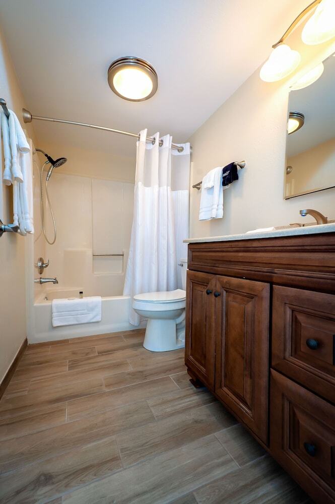 Cedar Cove Resort And Cottages