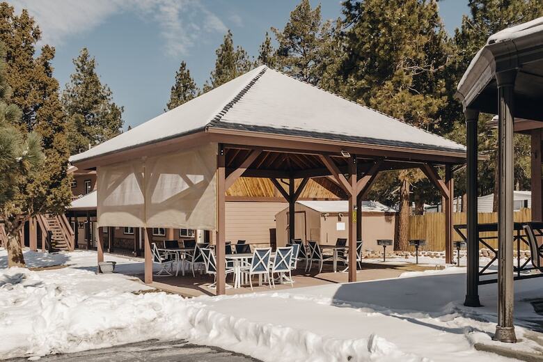 Hotel Vintage Lakeside Inn