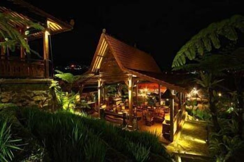 Jadul Adarapura Resort & Spa
