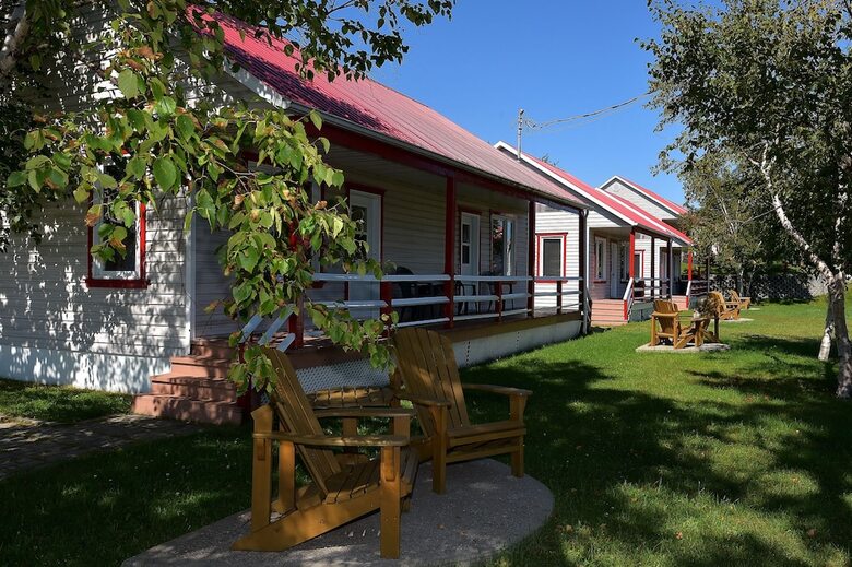 Hotel Motel Les Chalets Bo-fleuve
