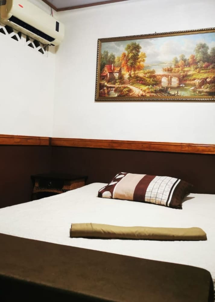 Hotel Cabinas Madeleine