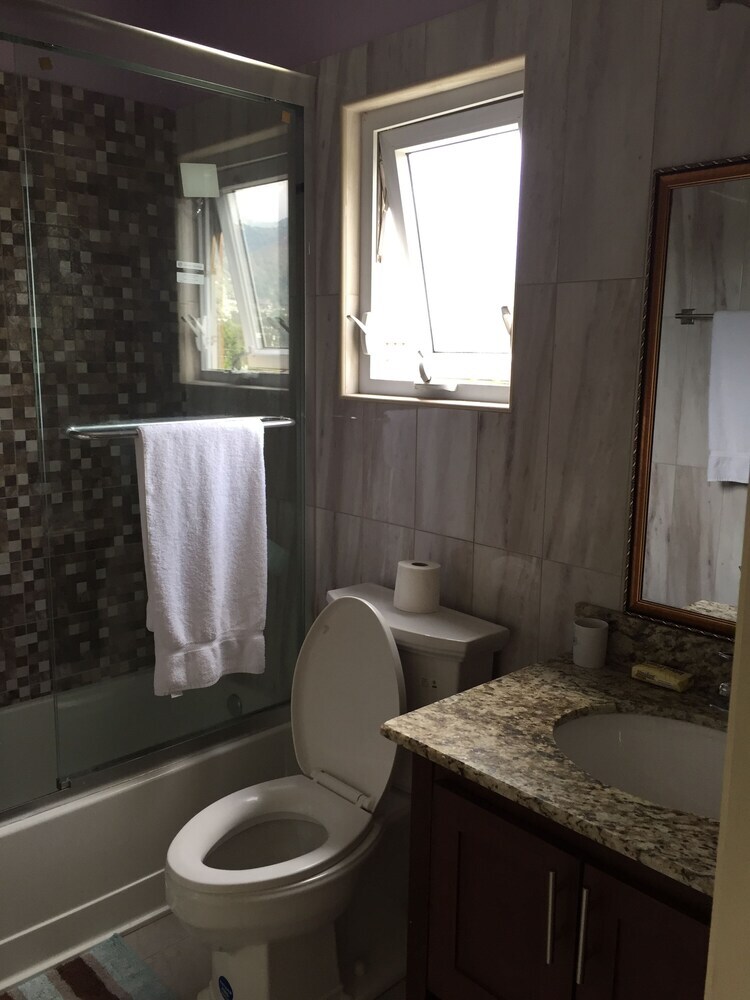 Kingston Paradise Place Rooms