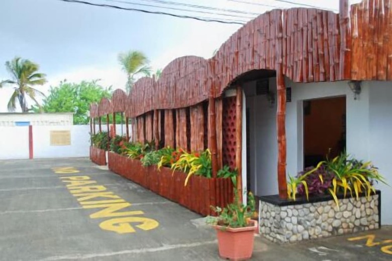 Golden Thistle Hotel