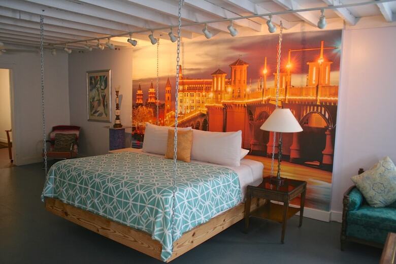 Hotel The Loft At Menorcan Square