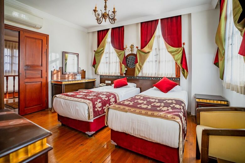 Mediterra Art Hotel