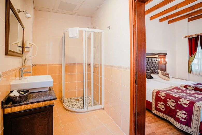 Mediterra Art Hotel