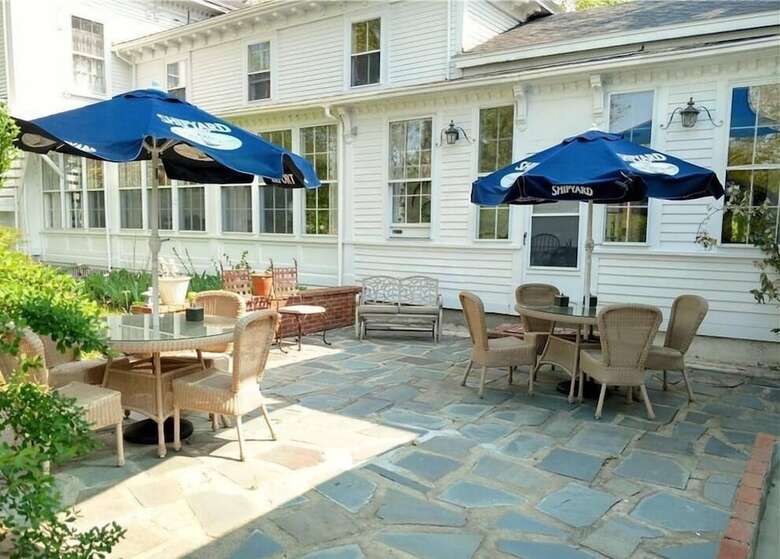 Posada Homeport Inn And Tavern