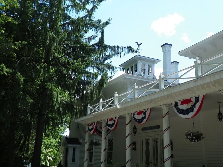 Posada Homeport Inn And Tavern