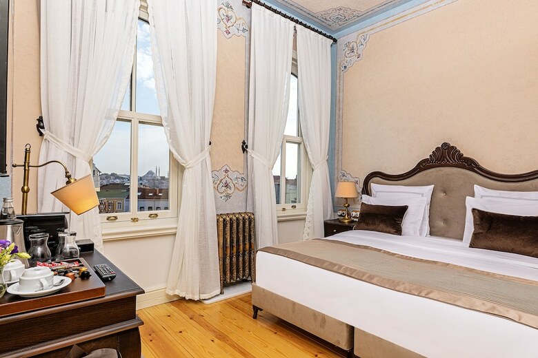 Meroddi Barnathan Hotel