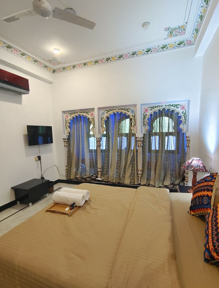Hotel The Rustic Monk