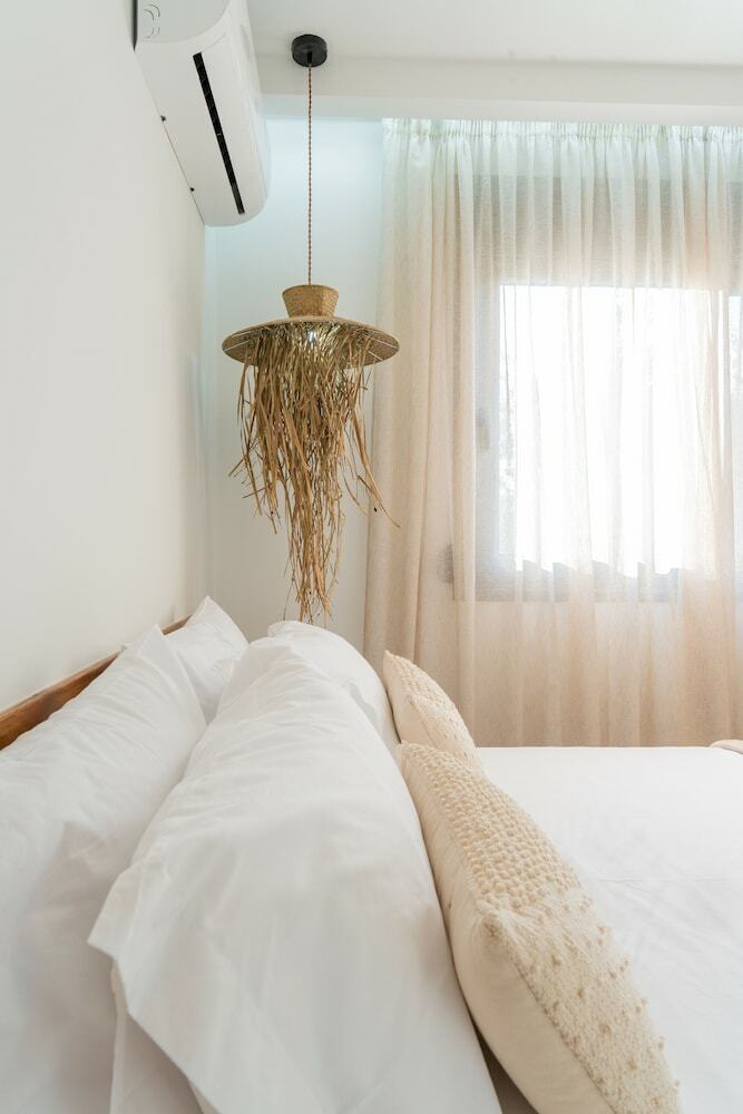 Bed & Breakfast Aesthisis Sensational Accommodation