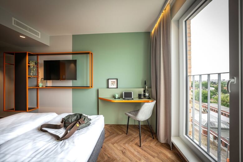 Loginn Hotel Berlin Airport