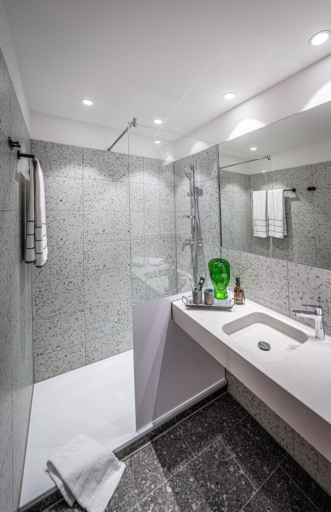 Loginn Hotel Berlin Airport