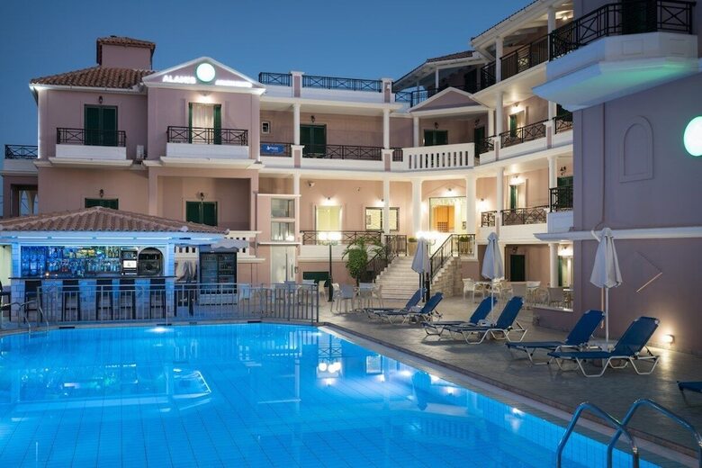 Aparthotel Alamis Hotel & Apartments