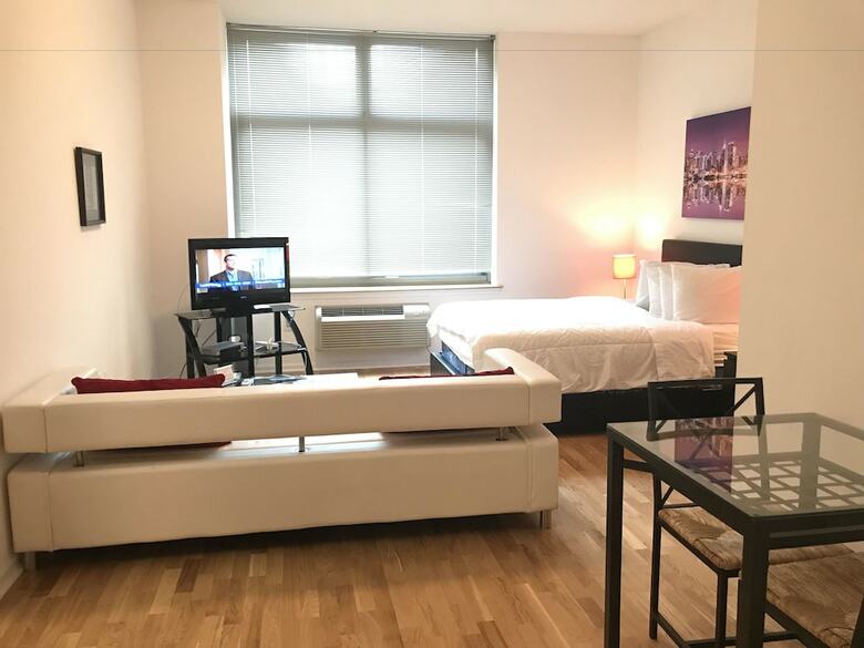 Aparthotel Downtown Luxury Suites