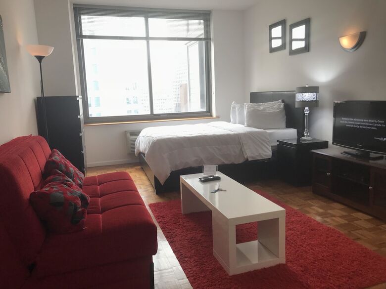 Aparthotel Downtown Luxury Suites