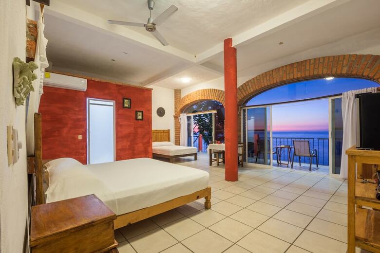 Aparthotel Traditional Sierra Leon Oceanfront Rooms