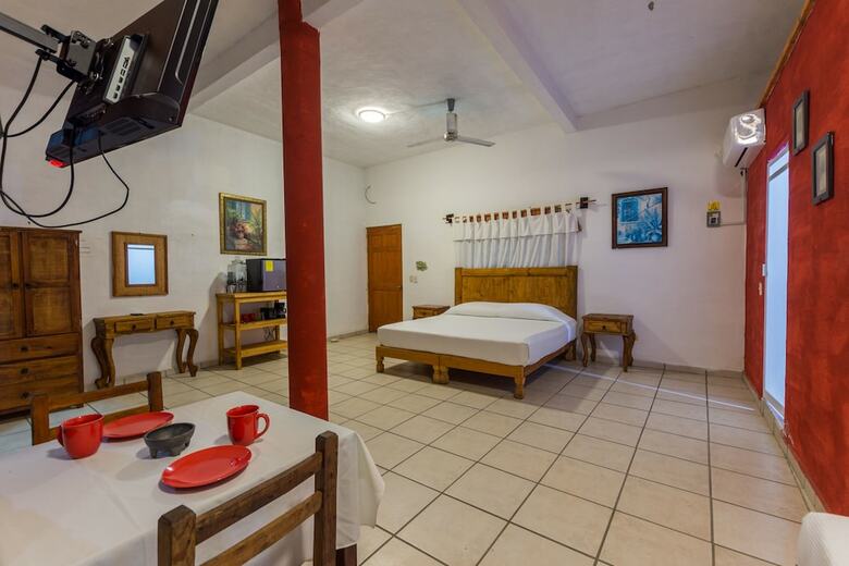 Aparthotel Traditional Sierra Leon Oceanfront Rooms