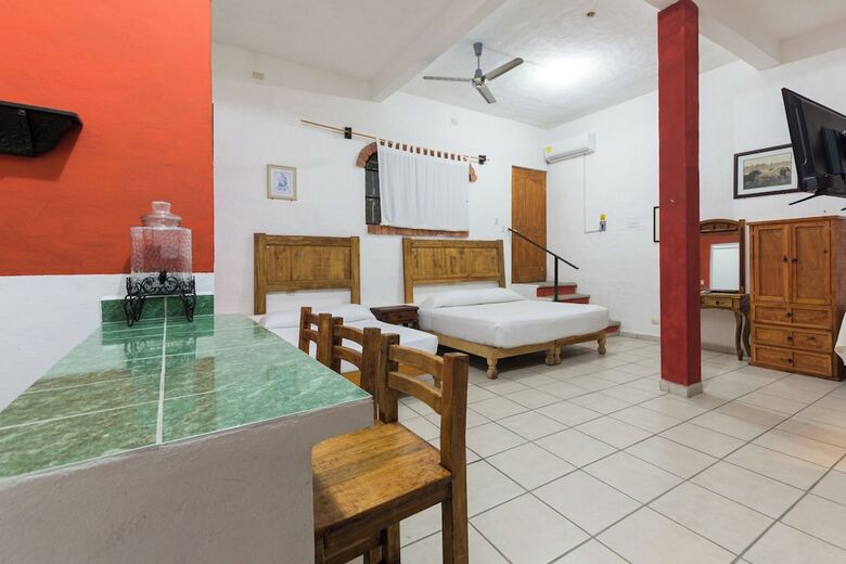 Aparthotel Traditional Sierra Leon Oceanfront Rooms