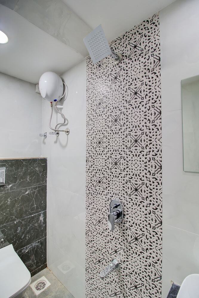 Hotel Samaira Residency