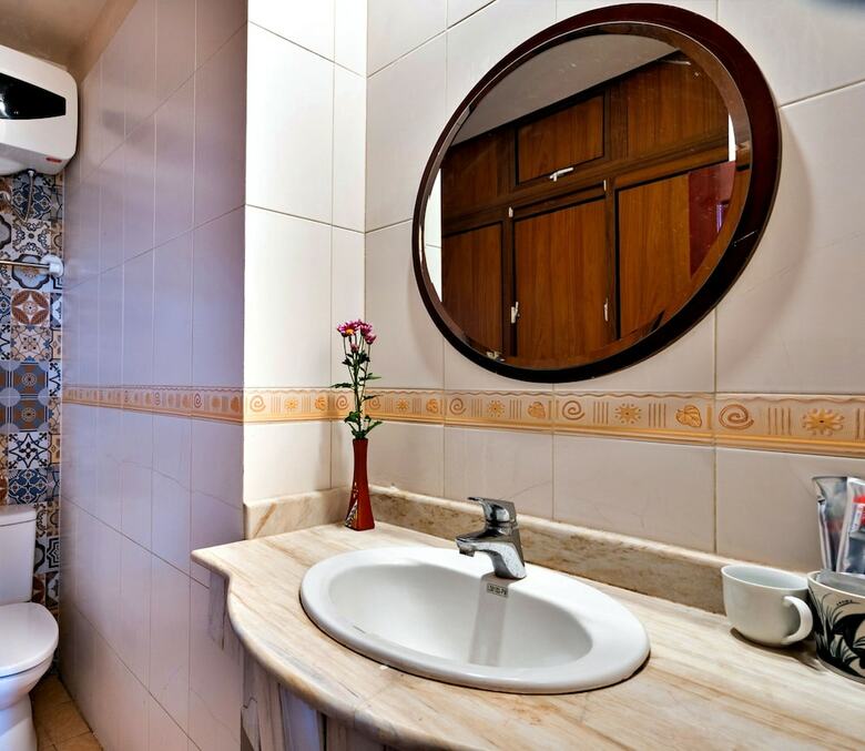 Hanz Lakeview Hotel Hanoi