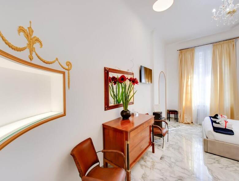 Queen Palace Suites