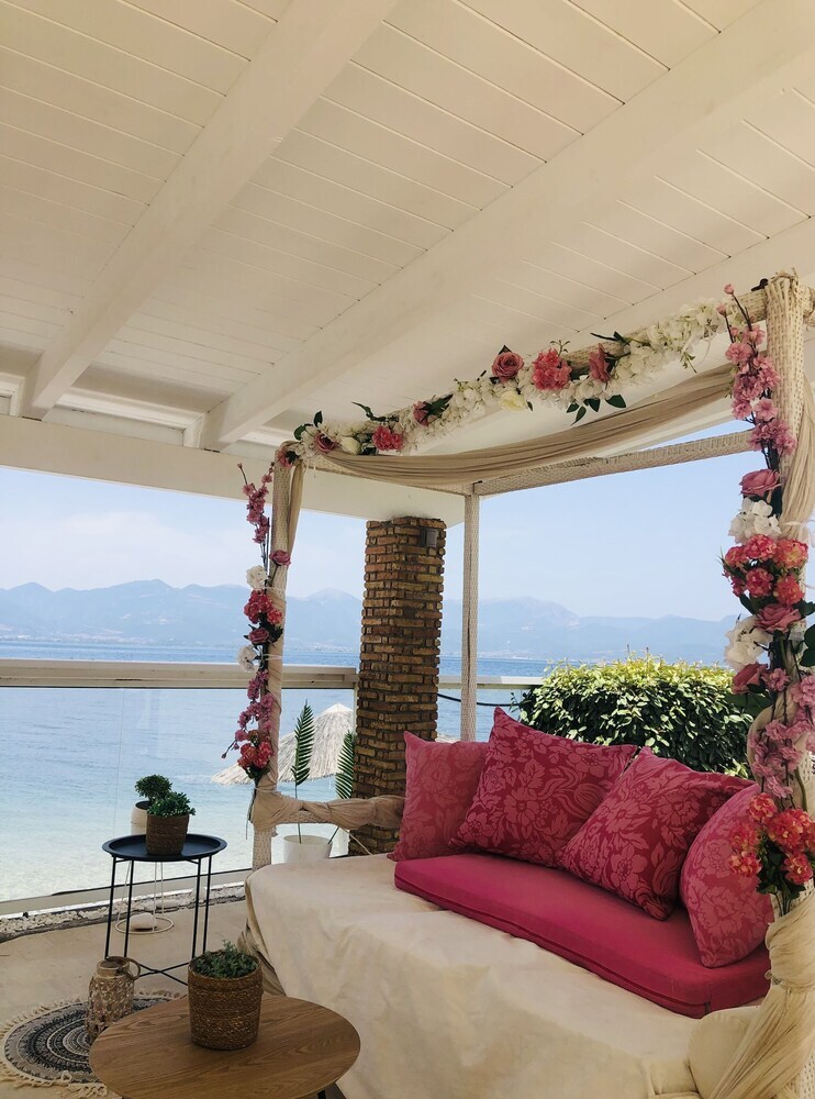 Aparthotel Rodini Beach Hotel