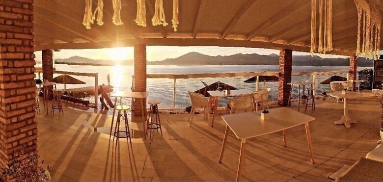 Aparthotel Rodini Beach Hotel