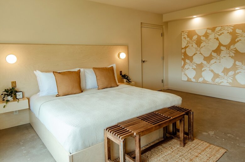Brut Hotel