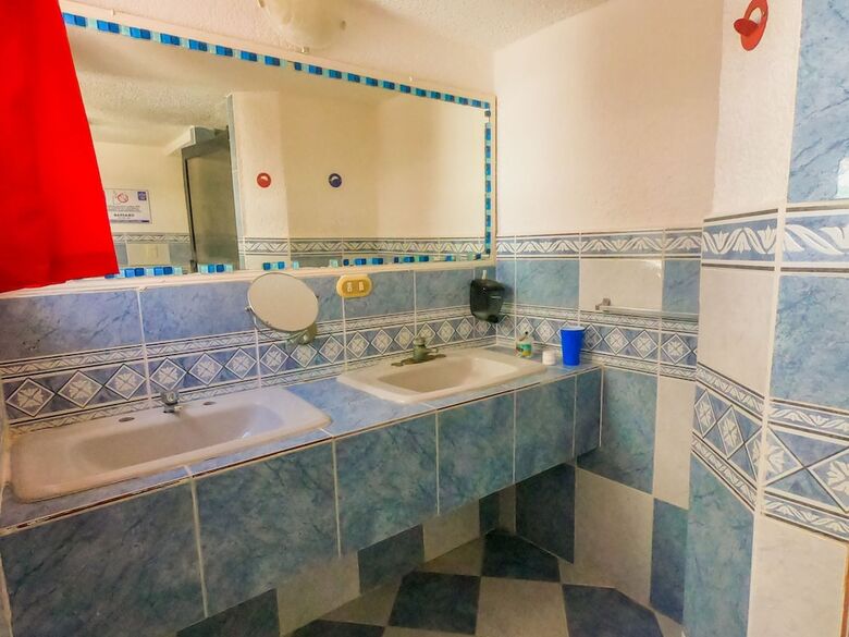 Hotel Izsla Suites