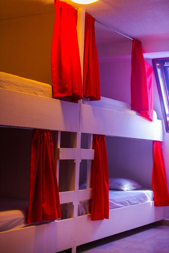Hotel Izsla Suites