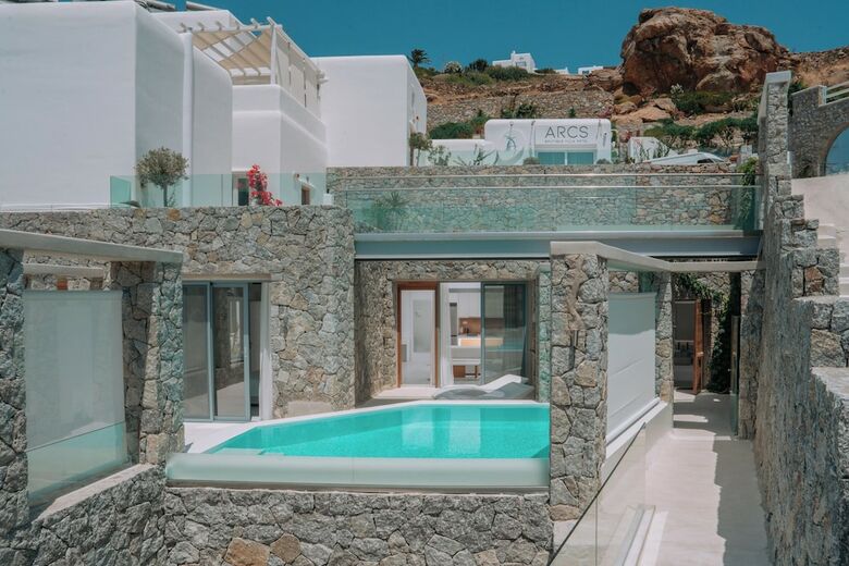 ?rcs Suites & Residences