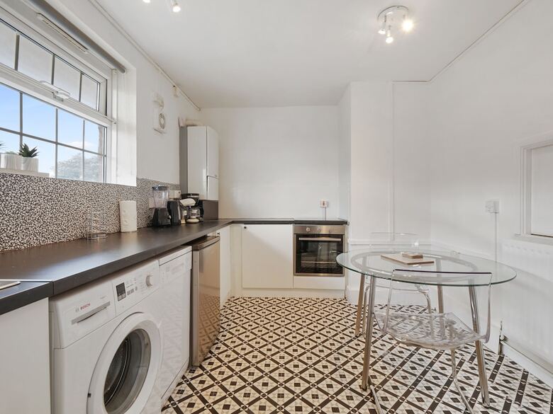 Aparthotel The Xavier Flat By Kasar Stays