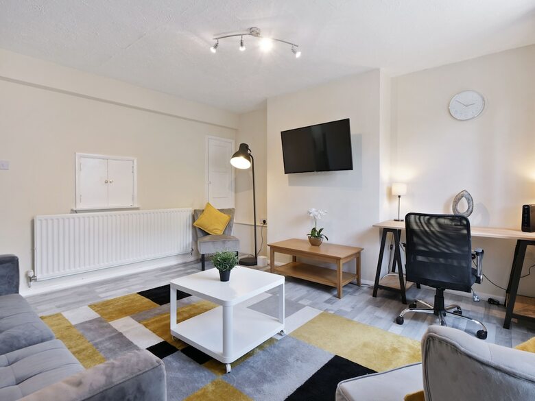 Aparthotel The Xavier Flat By Kasar Stays