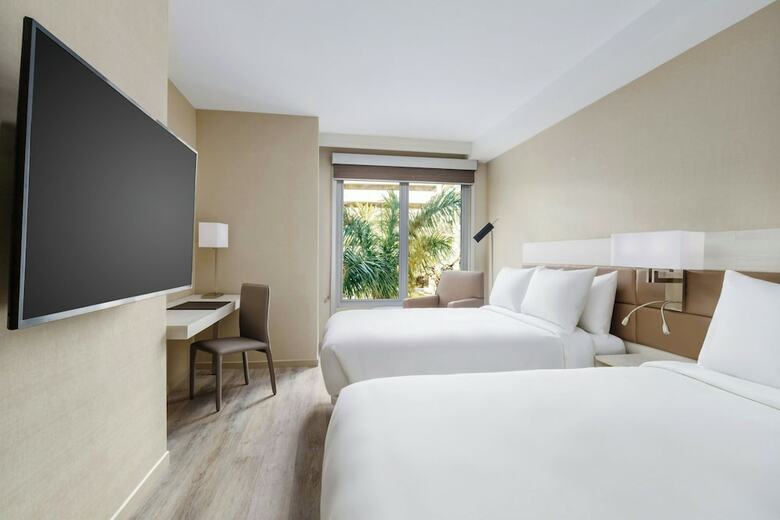 AC Hotel St. Petersburg Downtown