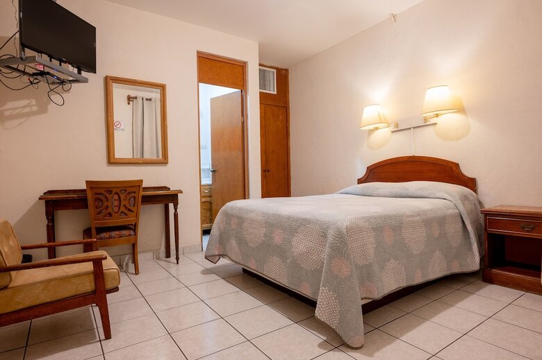 Hotel Jardin Del Centro