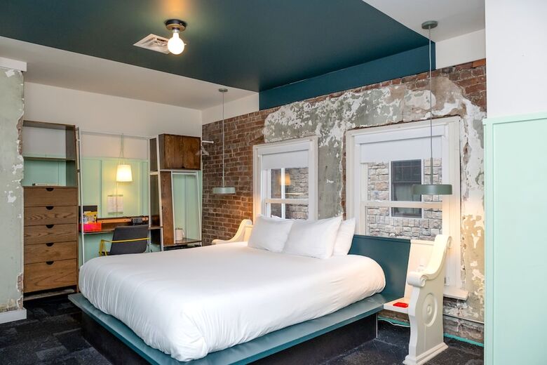 Hotel The Russell Nashville