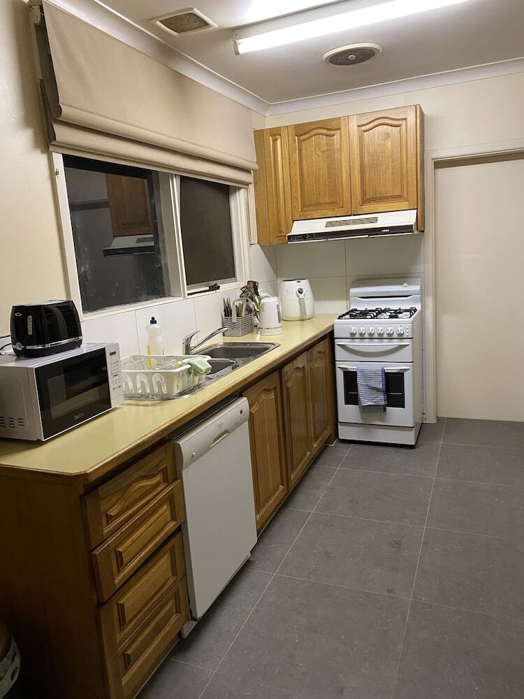 Doncaster Westfield Airbnb Shared House