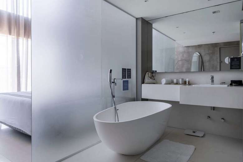 Suryaa Hotel Pinhais, Curio Collection By Hilton
