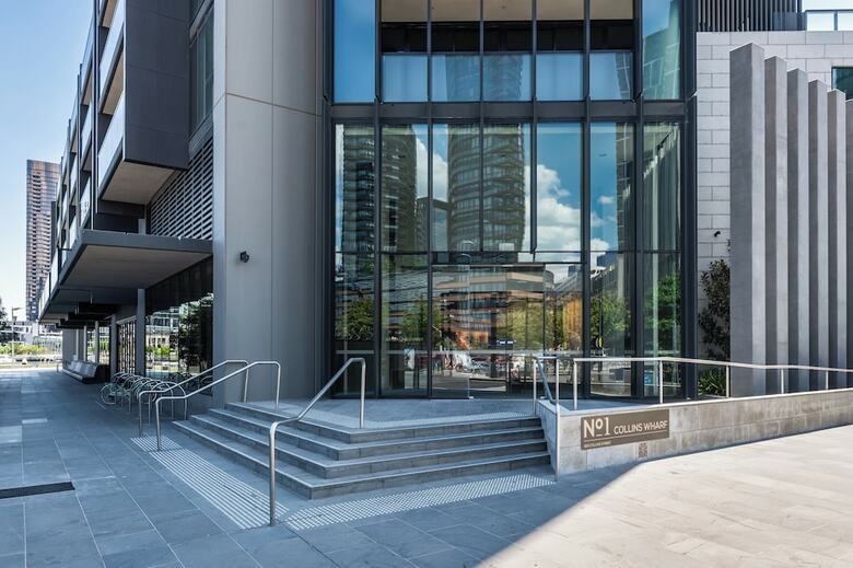 Melbourne Private Apartments - Collins Wharf Waterfront, Docklands