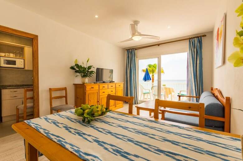 Aparthotel Apartments Vives